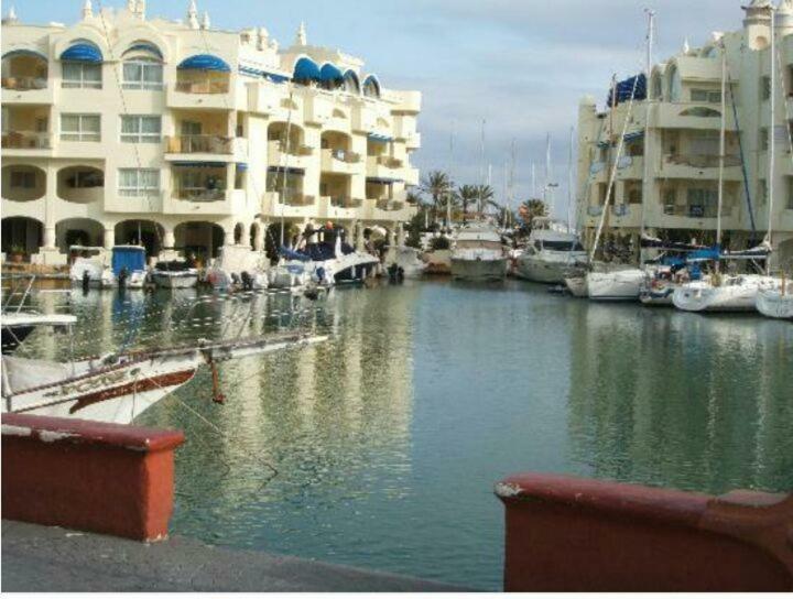 Estudio Sagitario Benalmadena Bagian luar foto