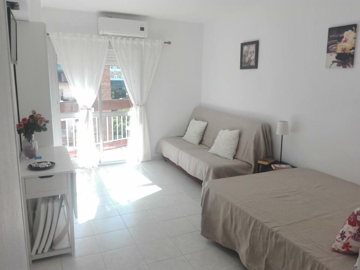 Estudio Sagitario Benalmadena Bagian luar foto